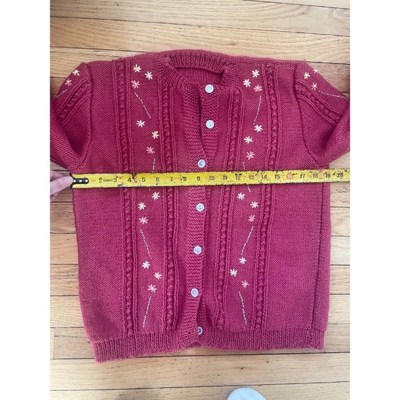 Dark pink floral Embroidered cottage core grandma core cardigan sweater large - Picture 2 of 4